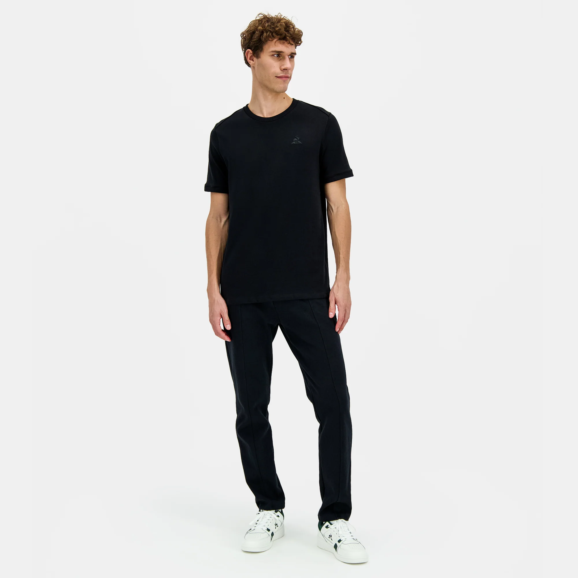 T-shirt Essentiel en jersey de coton avec logo brodé ton sur ton - Image 5